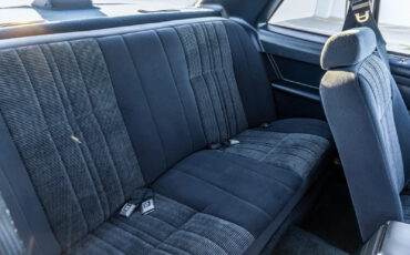 Ford-Thunderbird-1987-Sedan-30