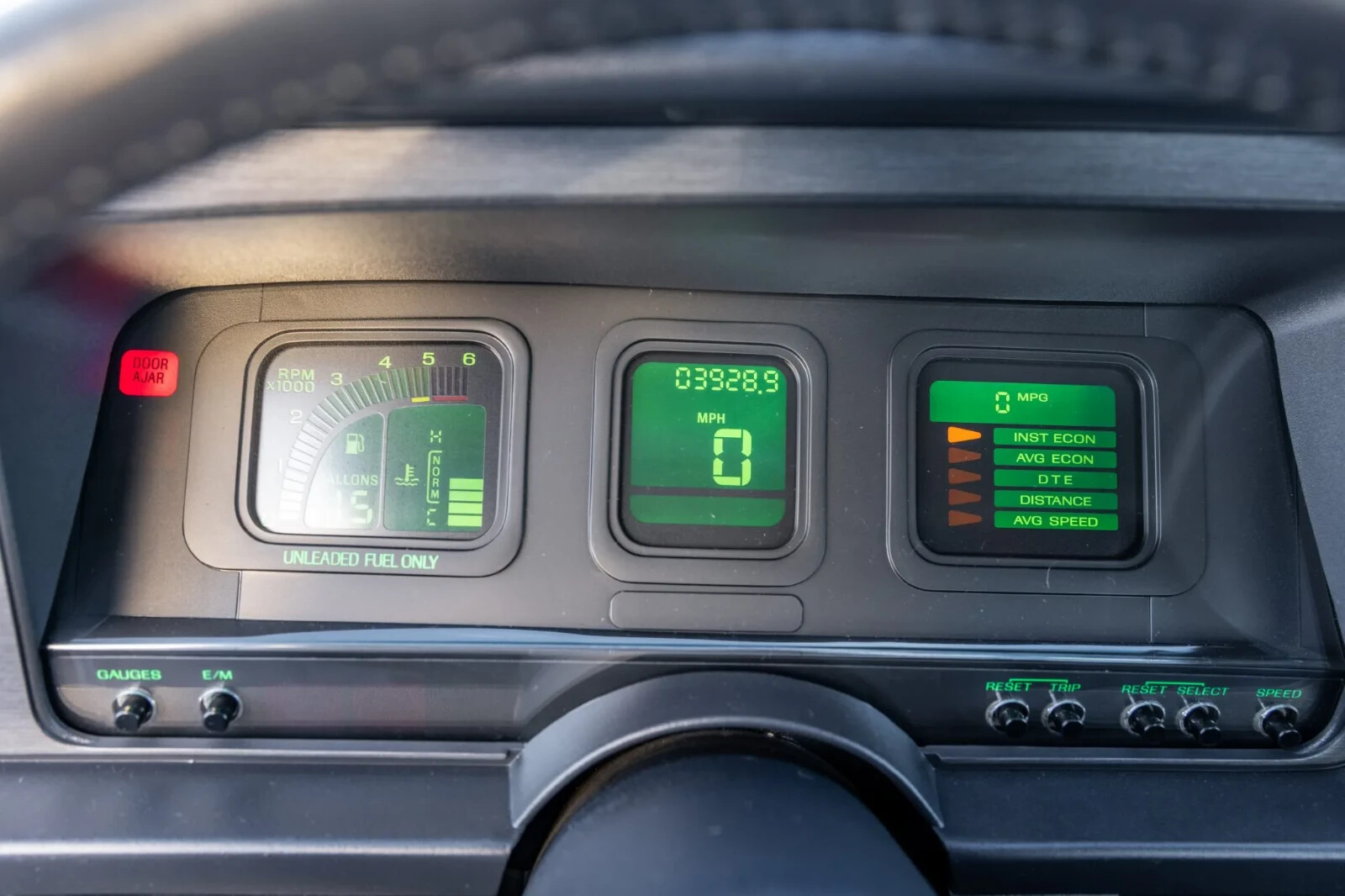 Ford-Thunderbird-1987-Sedan-31