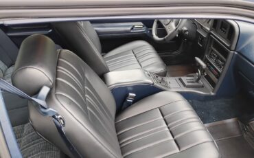 Ford-Thunderbird-1987-Sedan-37