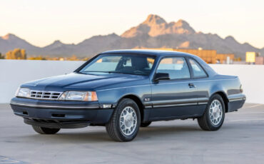 Ford-Thunderbird-1987-Sedan