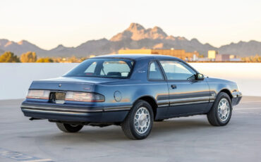 Ford-Thunderbird-1987-Sedan-4