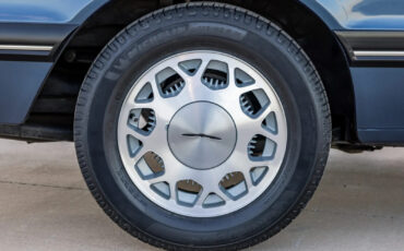 Ford-Thunderbird-1987-Sedan-9