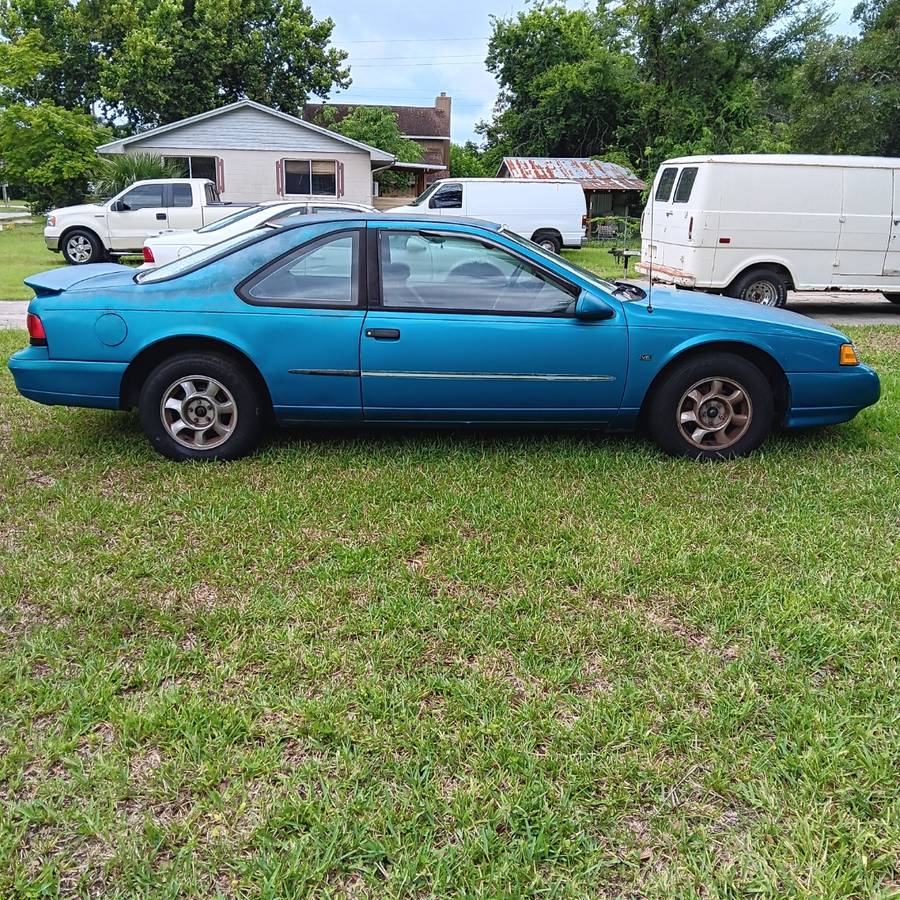Ford-Thunderbird-1994