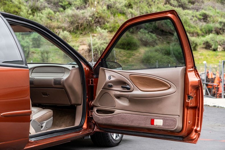 Ford-Thunderbird-1995-Bronze-Glow-CINNAMON-BROWN-DAKOT-39