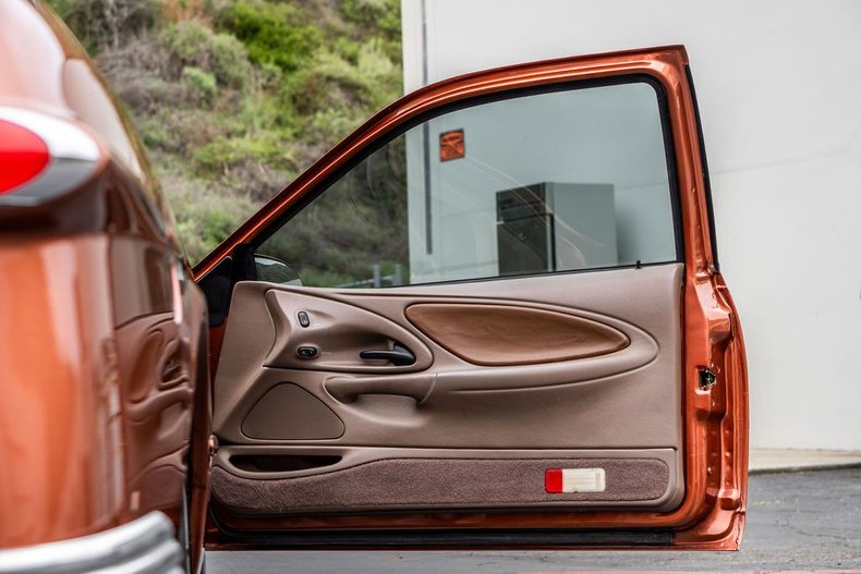 Ford-Thunderbird-1995-Bronze-Glow-CINNAMON-BROWN-DAKOT-40