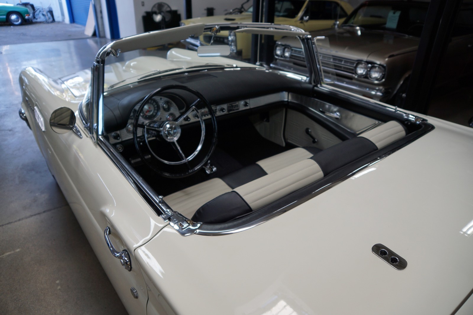 Ford-Thunderbird-F-Code-Supercharged-Convertible-1957-Convertible-14