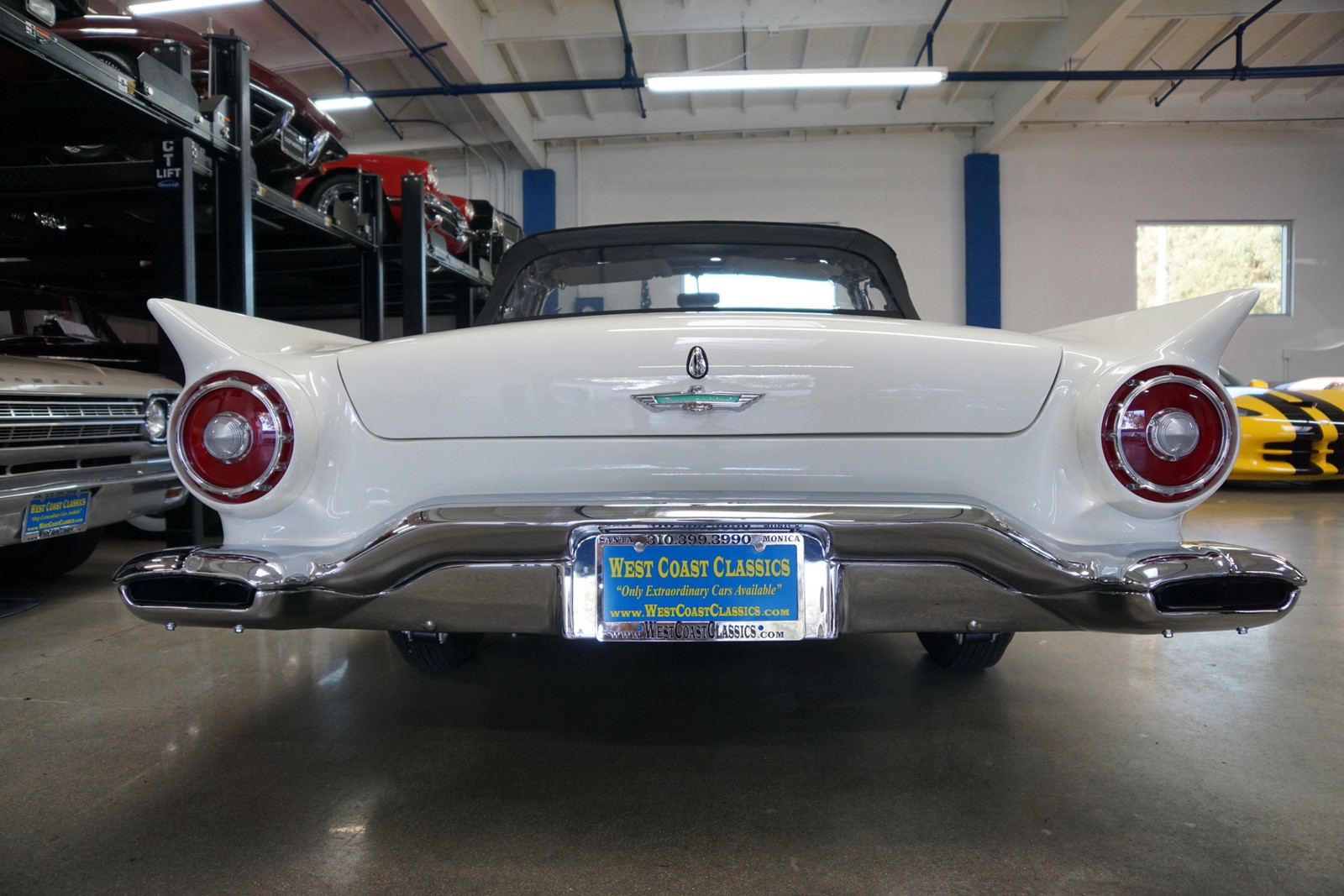 Ford-Thunderbird-F-Code-Supercharged-Convertible-1957-Convertible-9