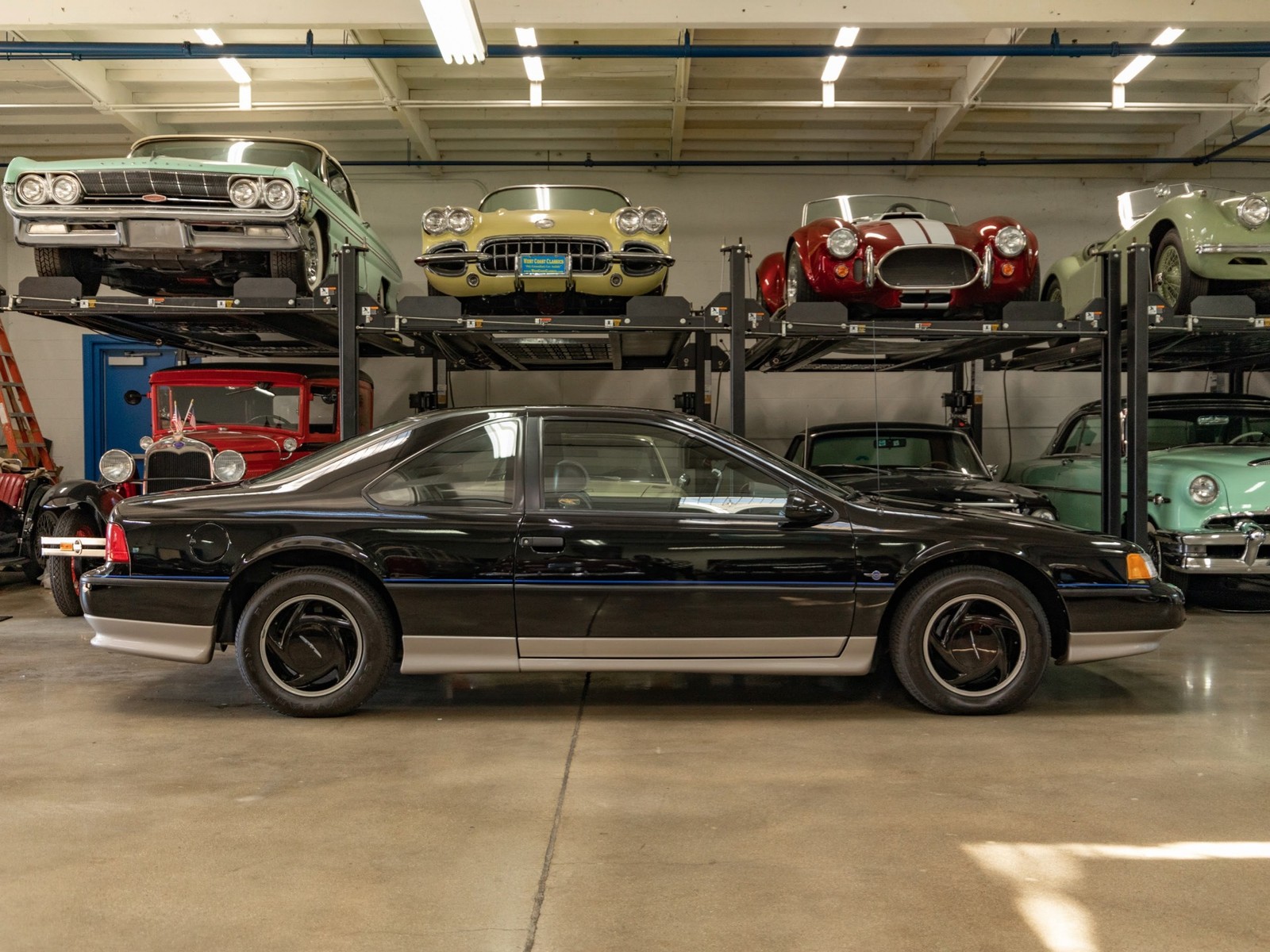 Ford-Thunderbird-Supercharged-3.8L-V6-Coupe-with-3K-ori-1990-Coupe-2