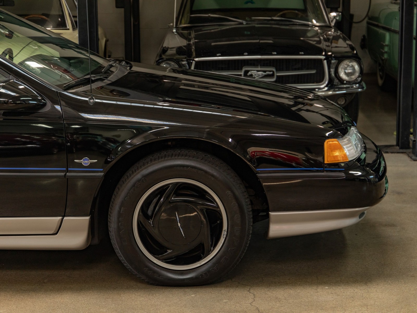 Ford-Thunderbird-Supercharged-3.8L-V6-Coupe-with-3K-ori-1990-Coupe-3