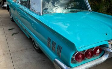 Ford-Thunderbird-coupe-1961-4