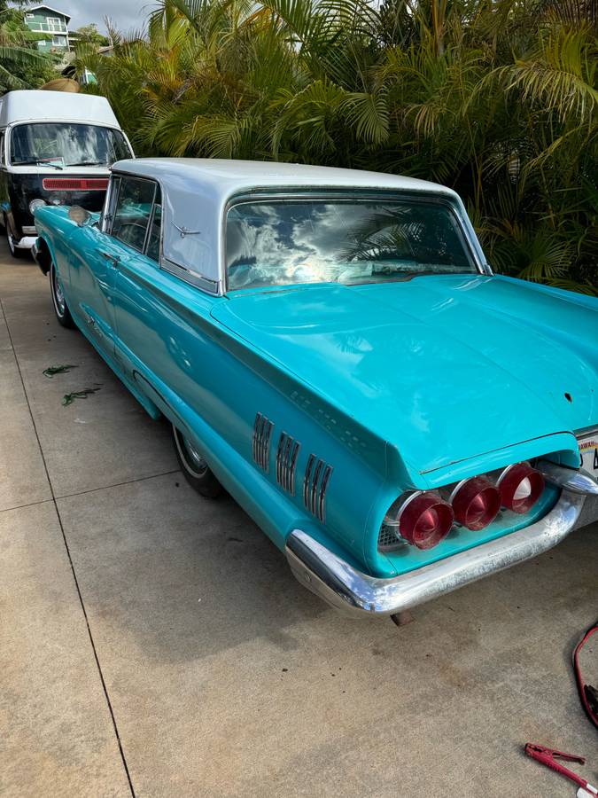 Ford-Thunderbird-coupe-1961-4