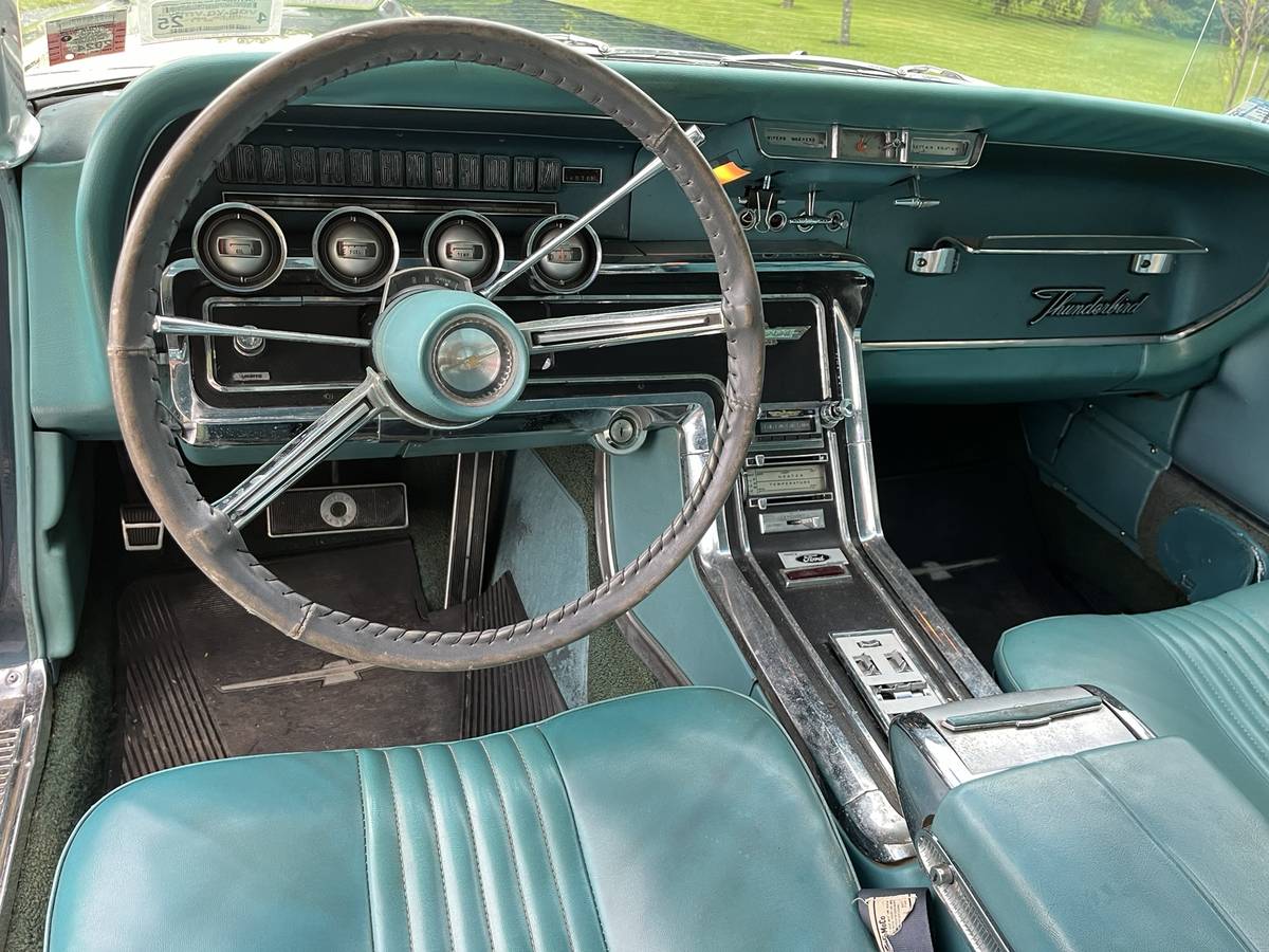 Ford-Thunderbird-coupe-1965-9