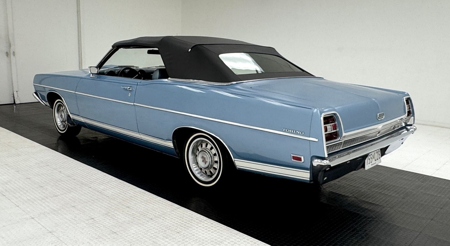 Ford-Torino-1969-Convertible-4