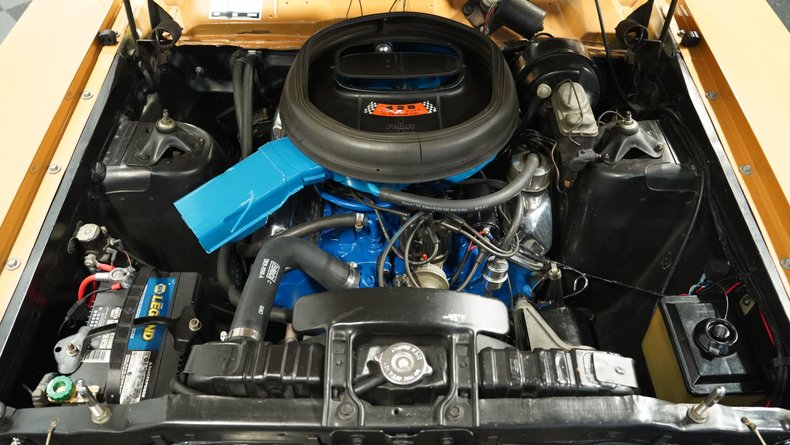 Ford-Torino-1969-Gold-Glow-Black-1
