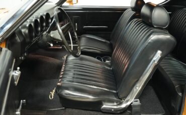 Ford-Torino-1969-Gold-Glow-Black-2