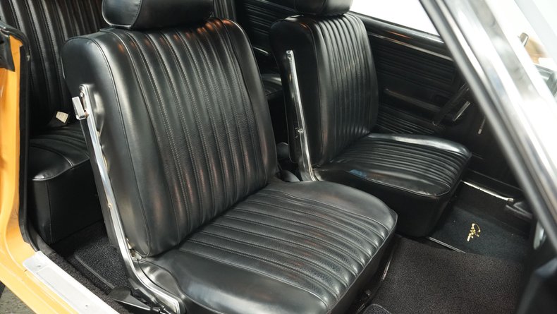 Ford-Torino-1969-Gold-Glow-Black-41