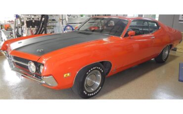 Ford-Torino-1970-Calypso-Coral-Black-3