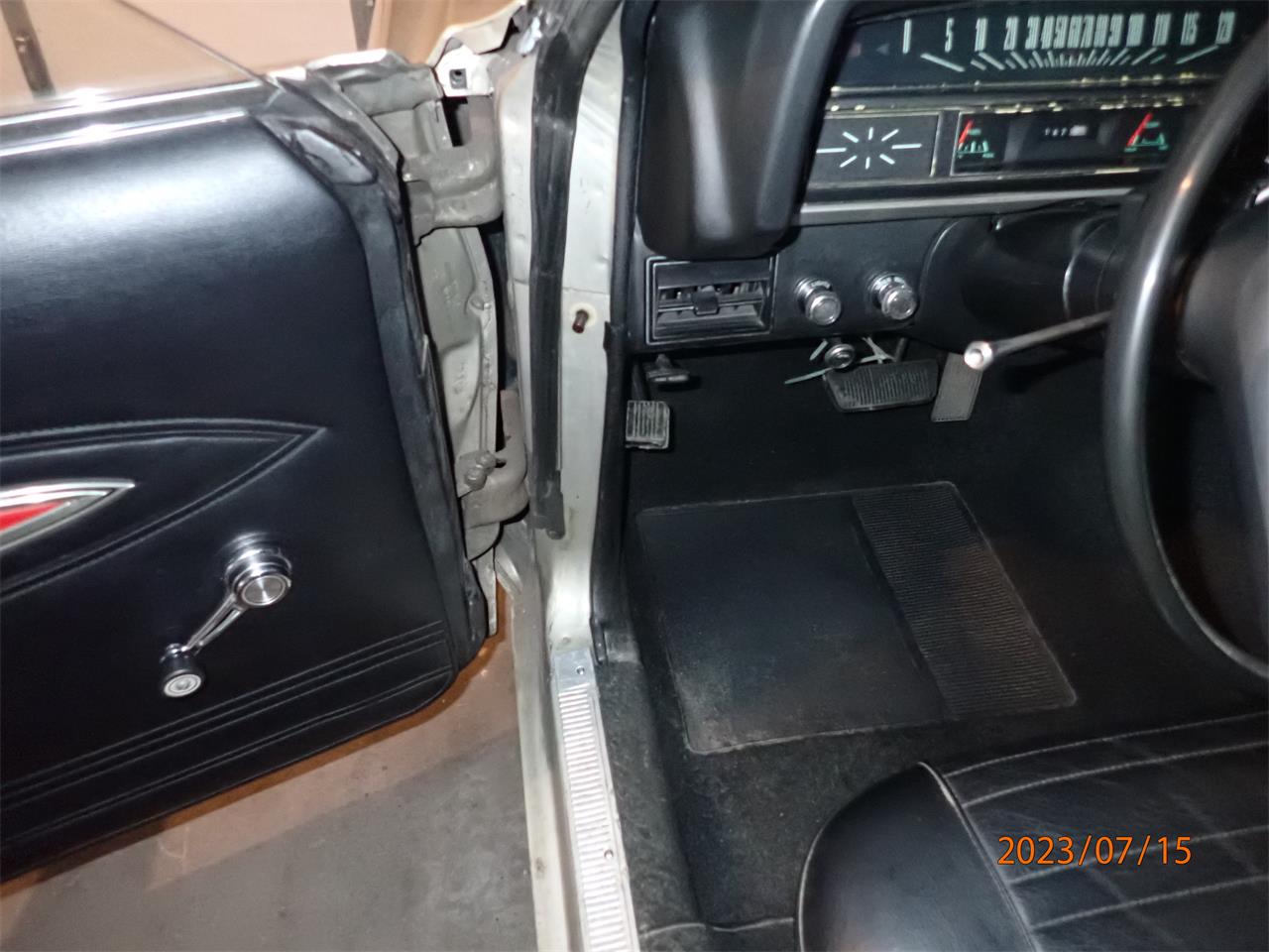 Ford-Torino-1971-SILIVER-GRAY-BLACK-12