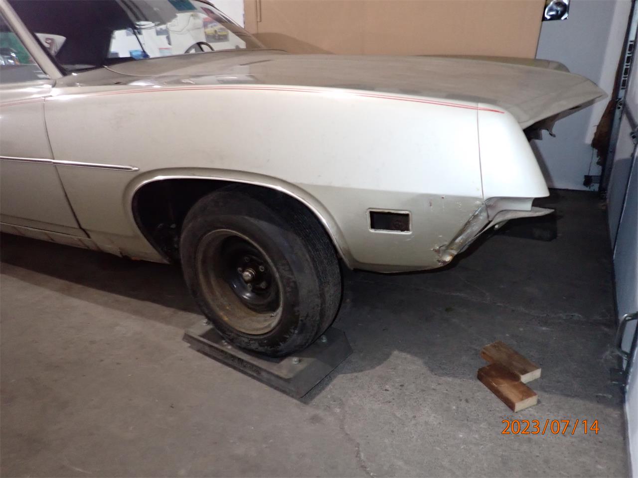 Ford-Torino-1971-SILIVER-GRAY-BLACK-14