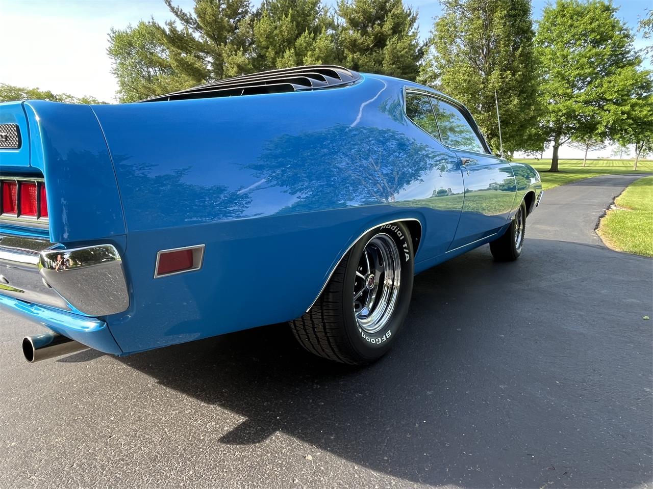 Ford-Torino-cobra-1970-Grabber-Blue-Black-12