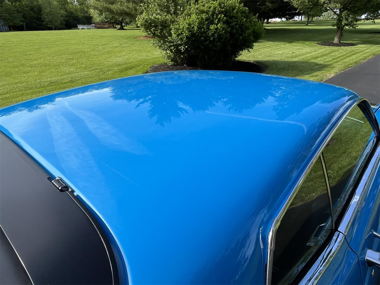Ford-Torino-cobra-1970-Grabber-Blue-Black-17