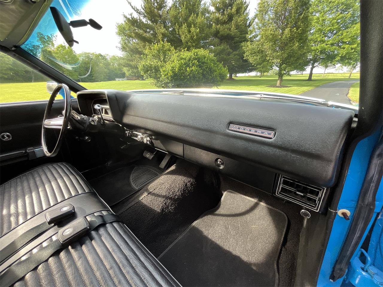 Ford-Torino-cobra-1970-Grabber-Blue-Black-4