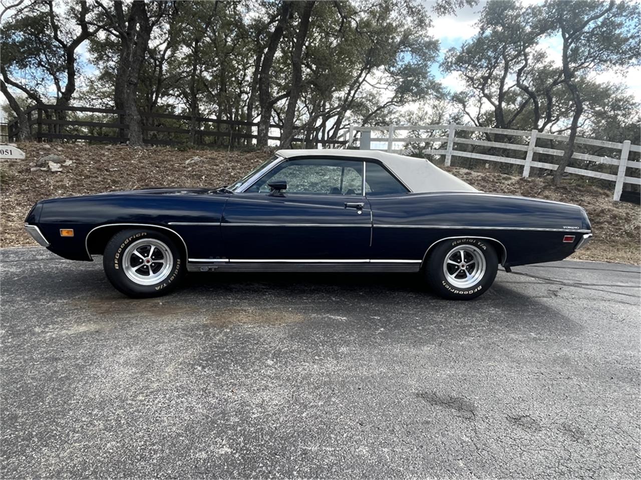 Ford-Torino-gt-1971-24