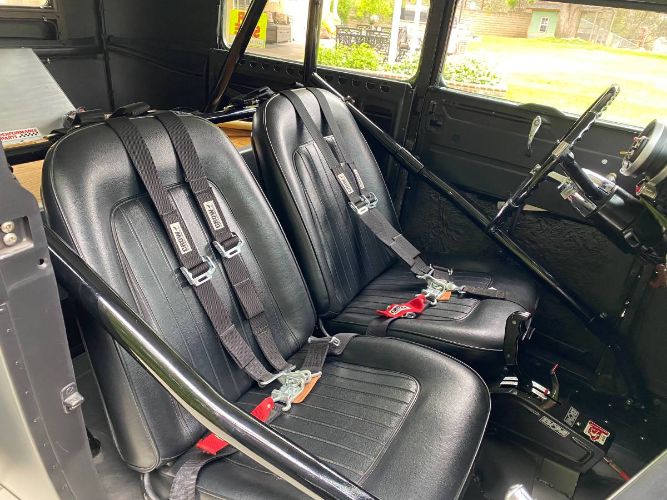 Ford-Tudor-1930-Black-12