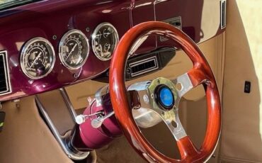 Ford-Tudor-1935-purple-tan-12