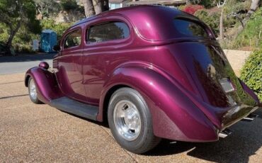 Ford-Tudor-1935-purple-tan-17