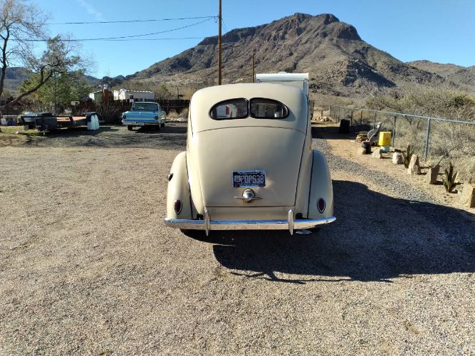 Ford-Tudor-1938-1