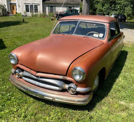 Ford-Victoria-1951-3
