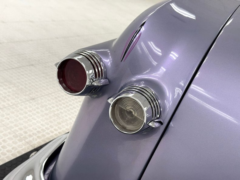 Ford-Victoria-1951-Lavender-Pearl-Lavender-17