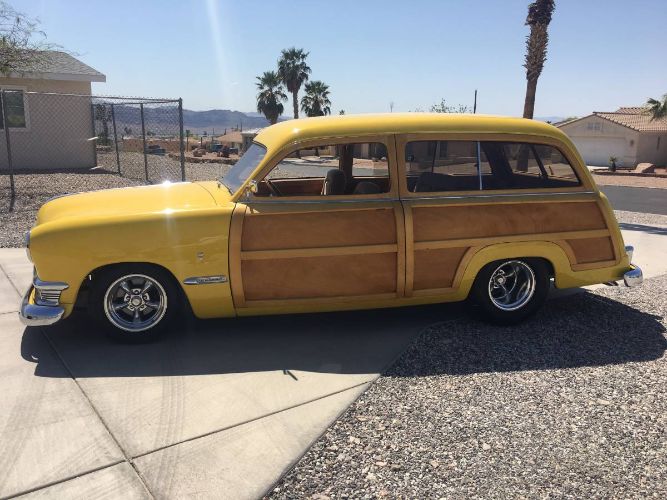 Ford-Wagon-1950-Yellow-1