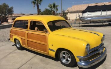Ford-Wagon-1950-Yellow