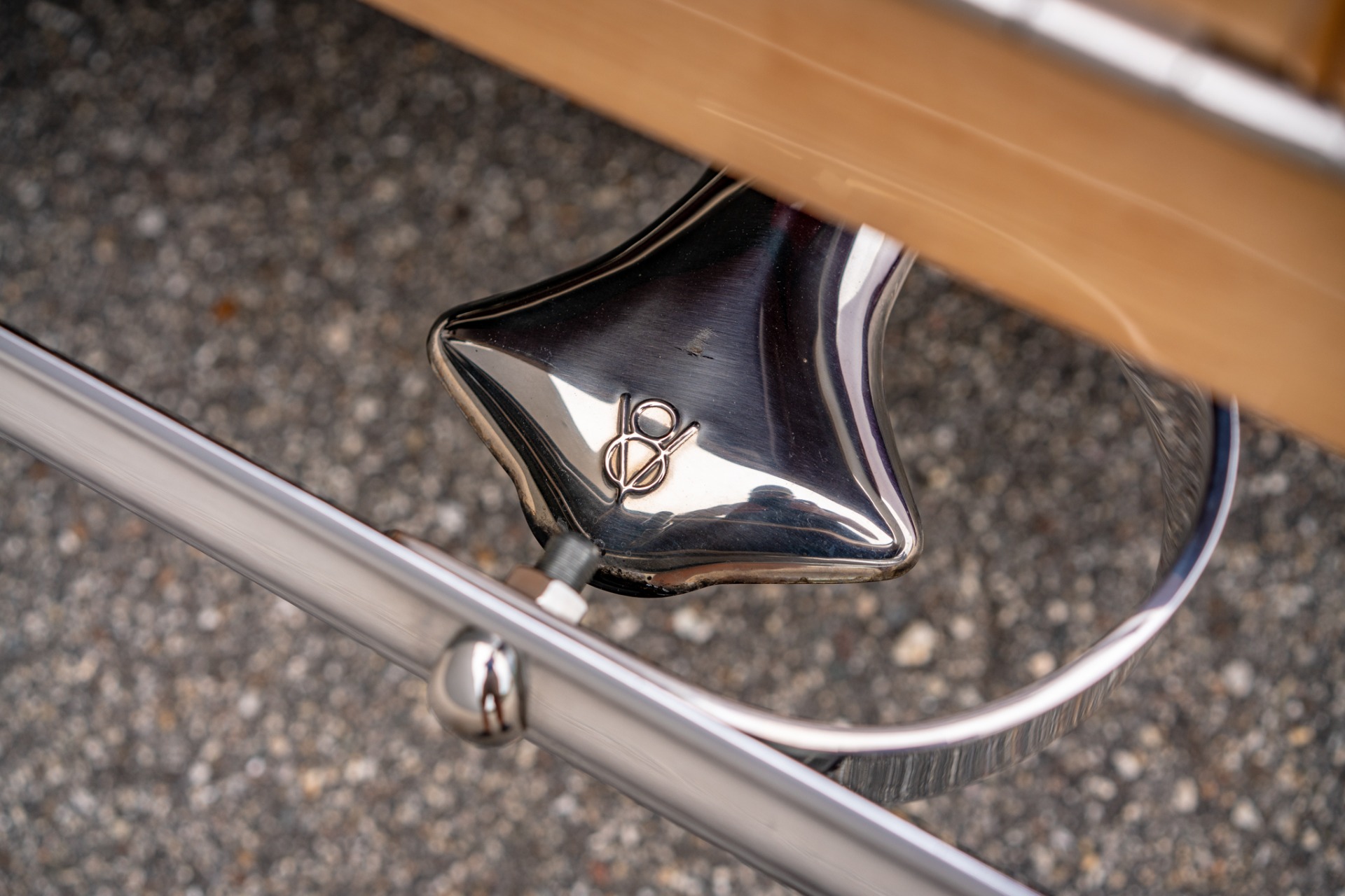 Ford-Woody-1932-BurgundyMaroon-BeigeTan-11