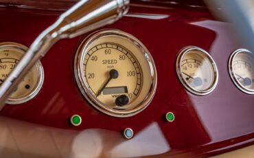 Ford-Woody-1932-BurgundyMaroon-BeigeTan-18