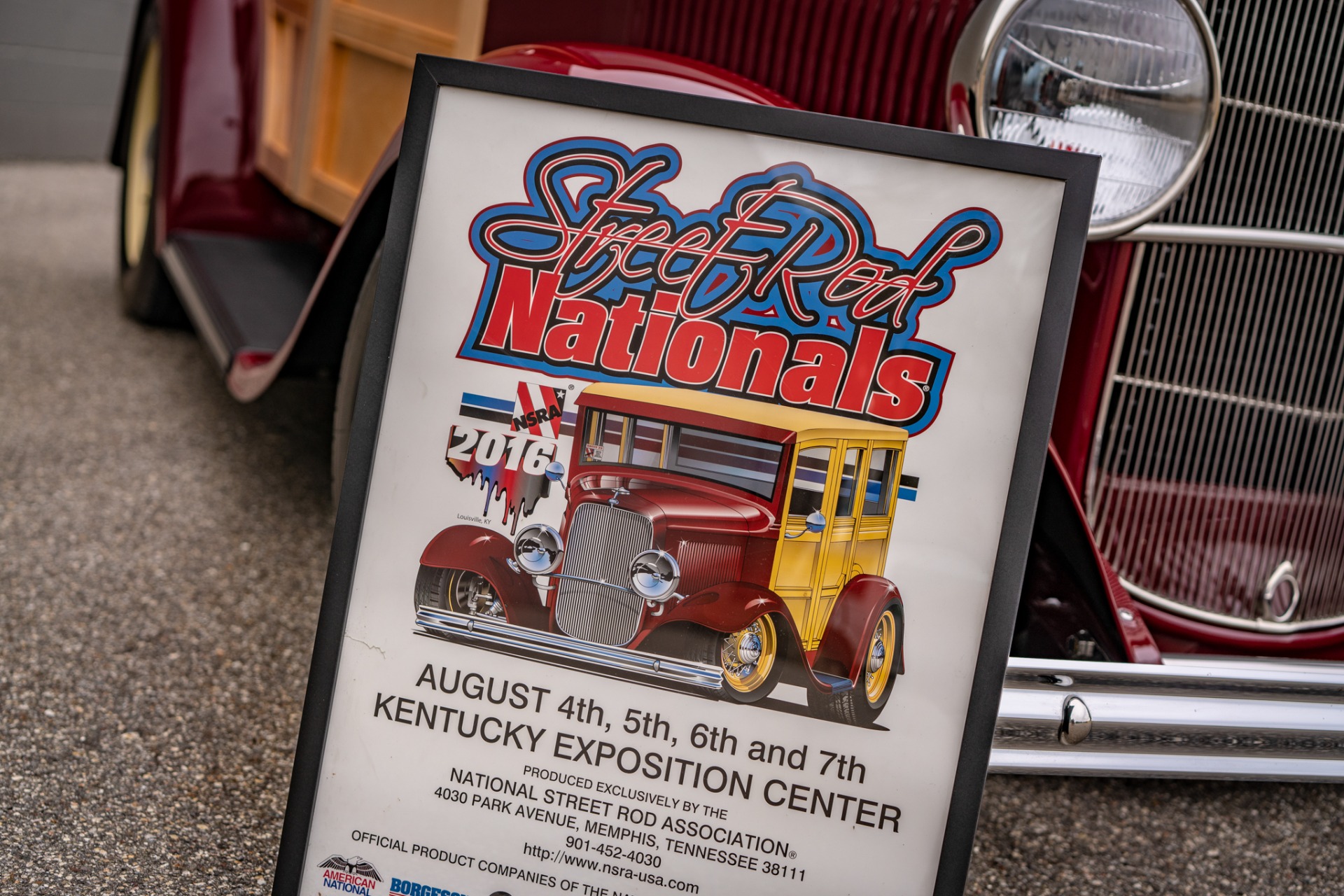 Ford-Woody-1932-BurgundyMaroon-BeigeTan-20