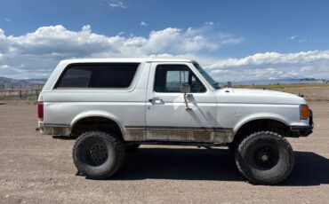 Ford-bronco-1987-white-2
