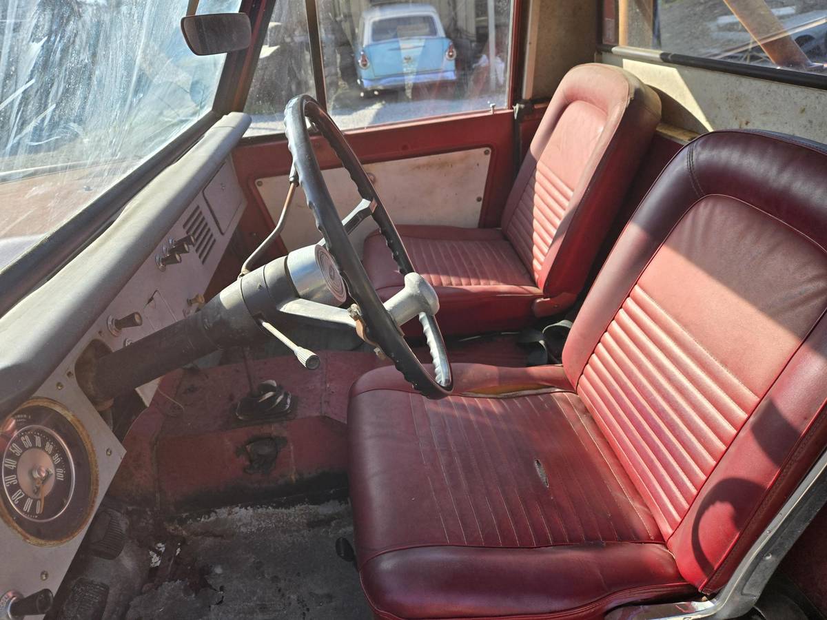 Ford-bronco-half-cab-1966-7