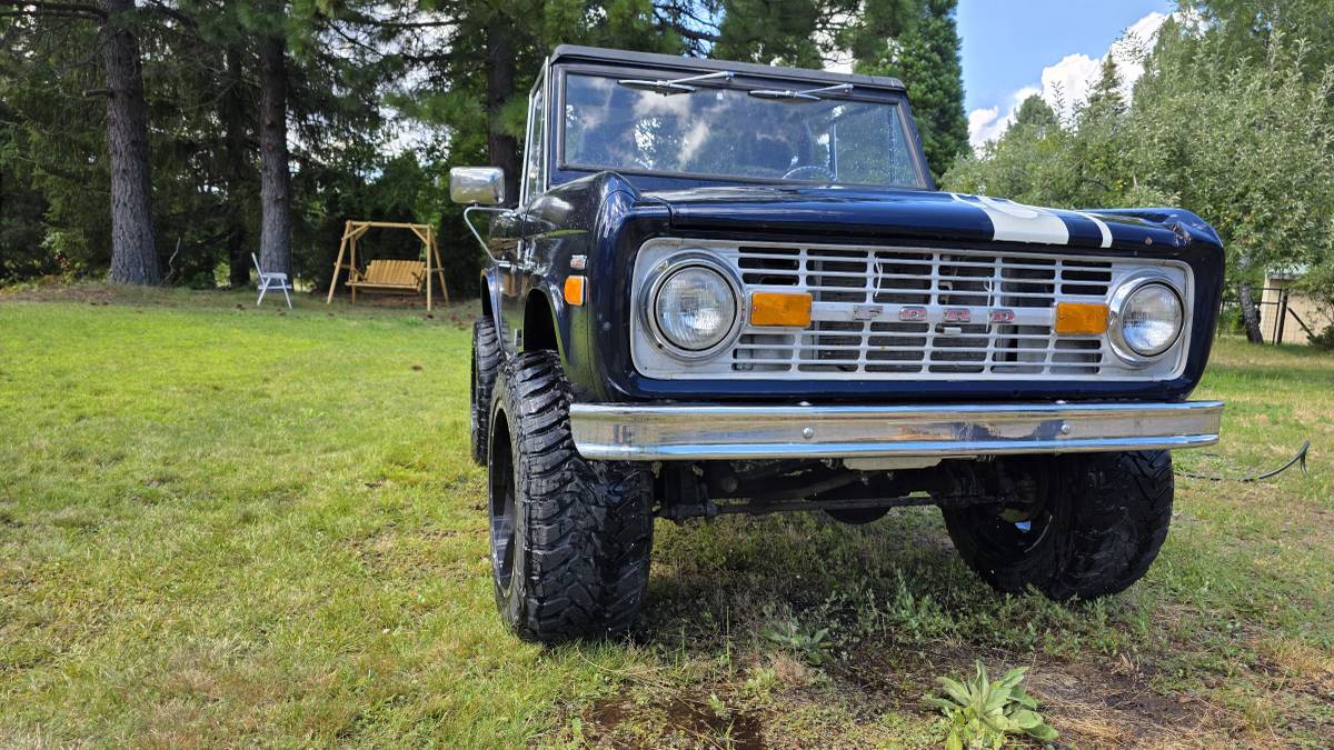 Ford-bronco-sport-1971-blue