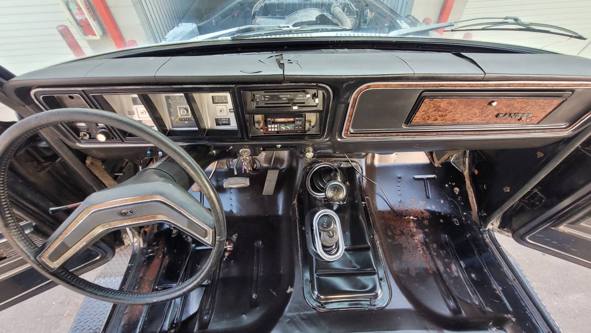 Ford-bronco-xlt-1978-9