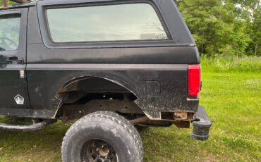Ford-bronco-xlt-1992-black-15