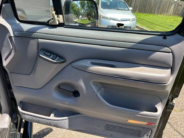 Ford-bronco-xlt-1994-black-11