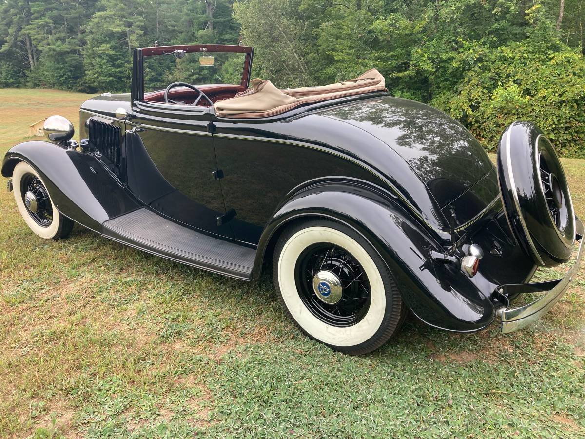 Ford-cabriolet-1933-black-3