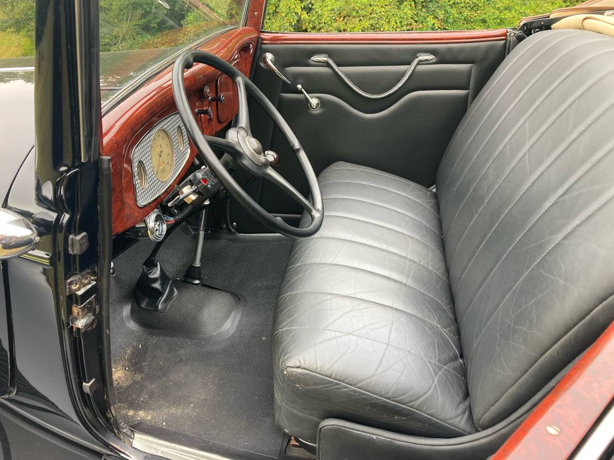 Ford-cabriolet-1933-black-4