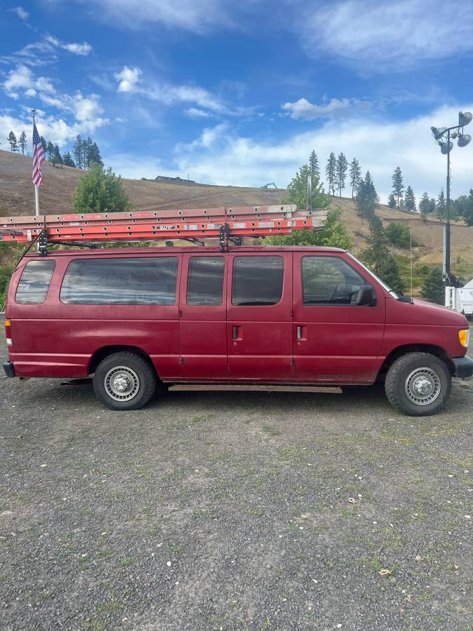Ford-club-wagon-1994-red-2