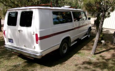 Ford-clubvan-1987