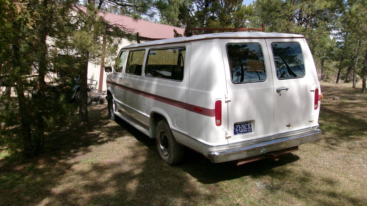 Ford-clubvan-1987-5