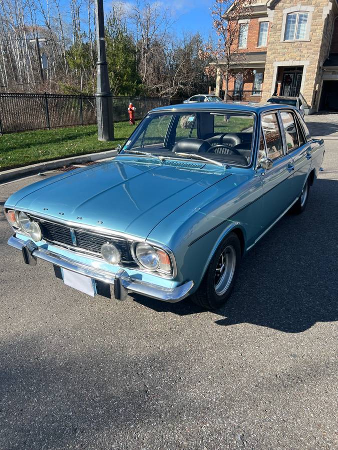Ford-cortina-1970-blue-1